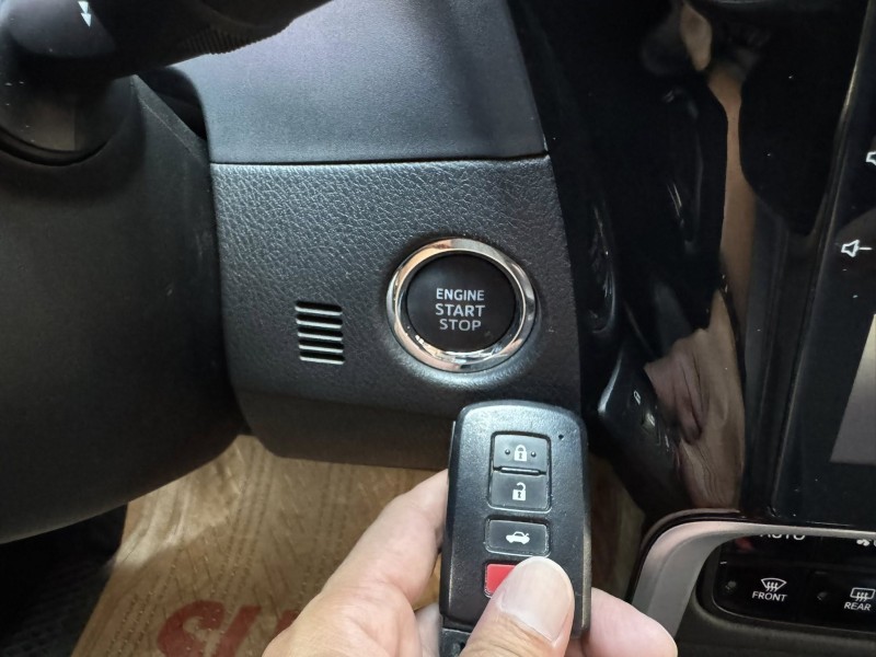 Toyota  Altis 金鑽店~ALTIS 1.8 灰 ㄧ手車 里程保證只跑48000多公里 車況不論外觀或內裝都非常漂亮！ 140匹馬力 自然進氣 7速手自排 ！ | 新北市汽車商業同業公會｜TACA優良車商聯盟｜中古、二手車買車賣車公會認證保固