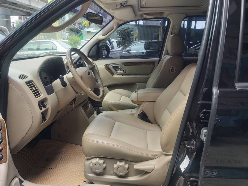 Ford/福特  Escape 2004年福特ESCAPE艾斯卡佩2.3(休旅車) | 新北市汽車商業同業公會｜TACA優良車商聯盟｜中古、二手車買車賣車公會認證保固