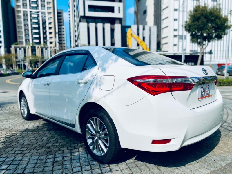 Toyota  Altis 2014年 TOYOTA ALTIS 阿帝士 1.8L 白色 | 新北市汽車商業同業公會｜TACA優良車商聯盟｜中古、二手車買車賣車公會認證保固