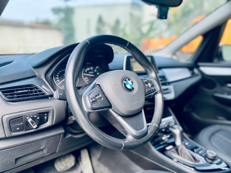 BMW/ 寶馬  2 SERIES  218i 2014年 BMW218i 白色 1.5L | 新北市汽車商業同業公會｜TACA優良車商聯盟｜中古、二手車買車賣車公會認證保固