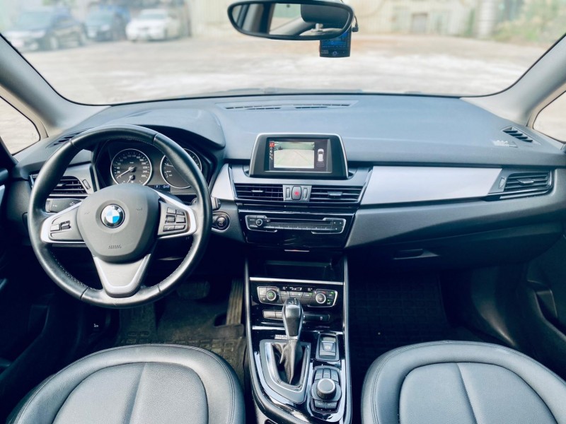 BMW/ 寶馬  2 SERIES  218i 2014年 BMW218i 白色 1.5L | 新北市汽車商業同業公會｜TACA優良車商聯盟｜中古、二手車買車賣車公會認證保固