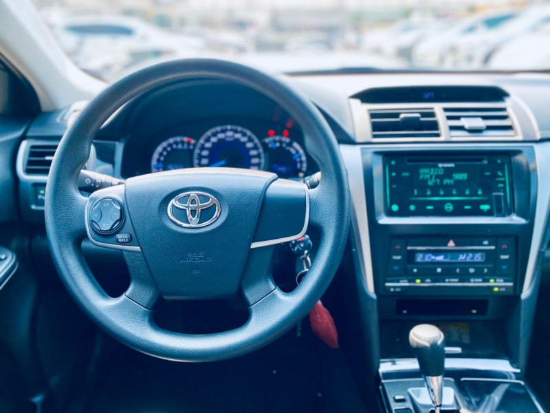 Toyota  Camry 2020年 TOYOTA CAMRY 冠美麗 白色 2.0L | 新北市汽車商業同業公會｜TACA優良車商聯盟｜中古、二手車買車賣車公會認證保固