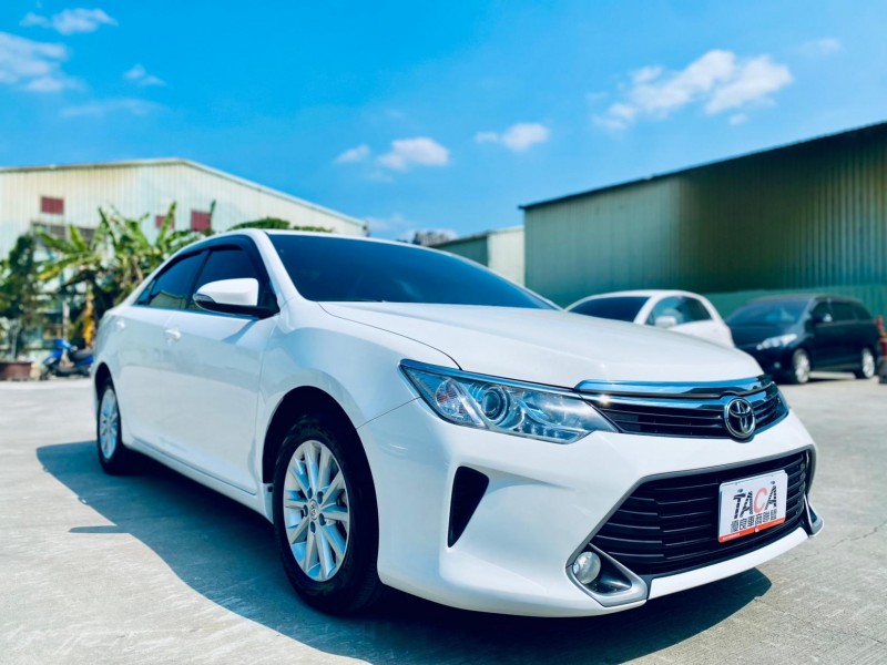 Toyota  Camry 2020年 TOYOTA CAMRY 冠美麗 白色 2.0L | 新北市汽車商業同業公會｜TACA優良車商聯盟｜中古、二手車買車賣車公會認證保固