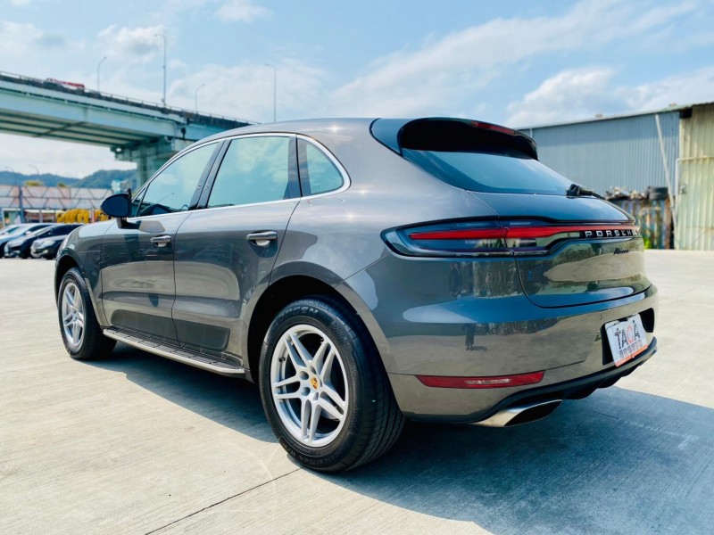 PORSCHE  Macan 2017年 Porsche 保時捷 Macan 灰色 2.0L | 新北市汽車商業同業公會｜TACA優良車商聯盟｜中古、二手車買車賣車公會認證保固