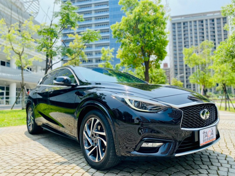 Infiniti  Q30 2016年 Infiniti Q30 Sport 黑色 2.0L  | 新北市汽車商業同業公會｜TACA優良車商聯盟｜中古、二手車買車賣車公會認證保固