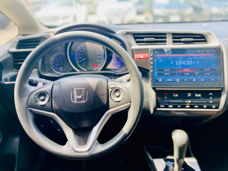 Honda  FIT 2016年 Honda 本田 Fit 費特 深灰色 1.5L VTi-S版 | 新北市汽車商業同業公會｜TACA優良車商聯盟｜中古、二手車買車賣車公會認證保固