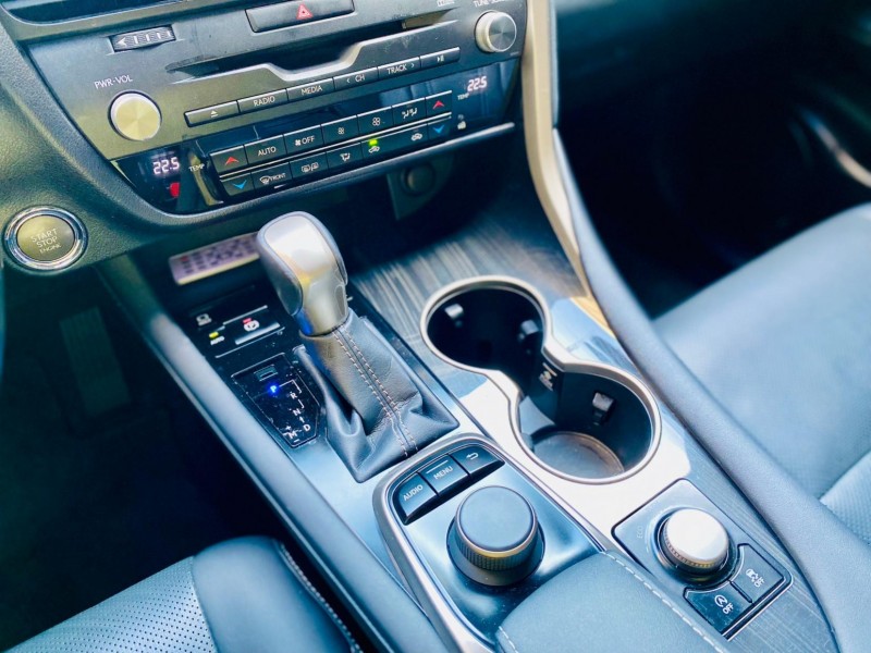 Lexus  RX 15年出廠16年式 LEXUS 凌志 RX200T 淺棕色 2.0L | 新北市汽車商業同業公會｜TACA優良車商聯盟｜中古、二手車買車賣車公會認證保固