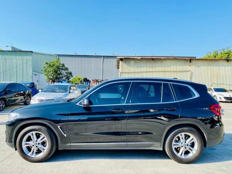 BMW/ 寶馬  X3 SERIES  X3 xDrive20i 2020年 BMW X3 xDrive20i 黑色 2.0L | 新北市汽車商業同業公會｜TACA優良車商聯盟｜中古、二手車買車賣車公會認證保固