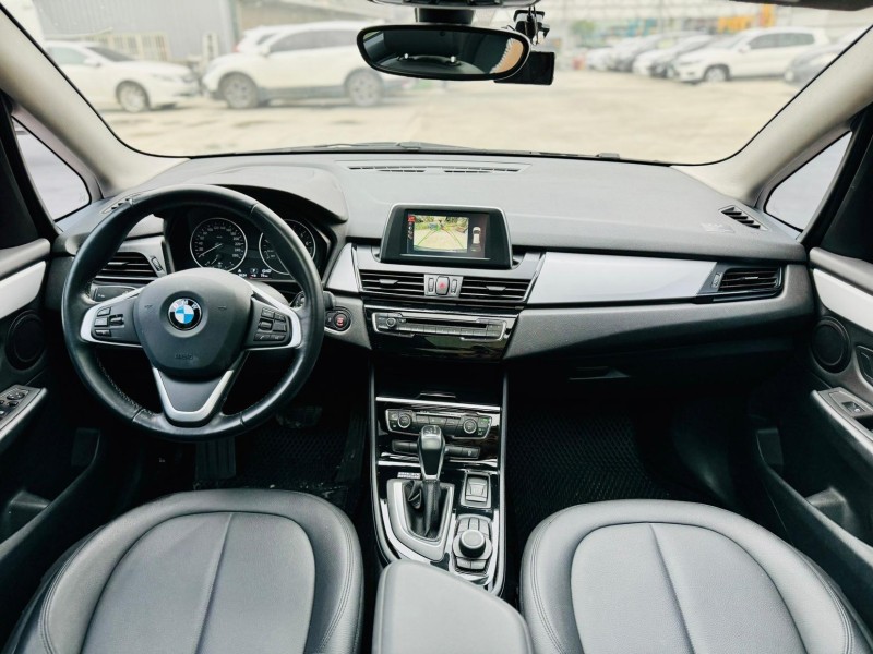 BMW/ 寶馬  2 SERIES  218i 2015年 BMW218i  Active Tourer 黑色 1.5L | 新北市汽車商業同業公會｜TACA優良車商聯盟｜中古、二手車買車賣車公會認證保固