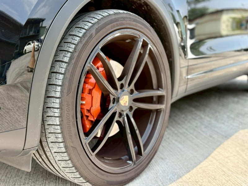 PORSCHE  Cayenne 凱安 2014年 Porsche 保時捷 Cayenne | 新北市汽車商業同業公會｜TACA優良車商聯盟｜中古、二手車買車賣車公會認證保固