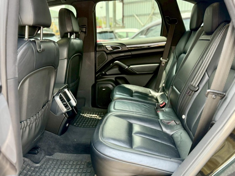PORSCHE  Cayenne 凱安 2014年 Porsche 保時捷 Cayenne | 新北市汽車商業同業公會｜TACA優良車商聯盟｜中古、二手車買車賣車公會認證保固