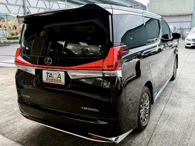 Lexus  LX 2023年 凌志 Lexus LM300h | 新北市汽車商業同業公會｜TACA優良車商聯盟｜中古、二手車買車賣車公會認證保固