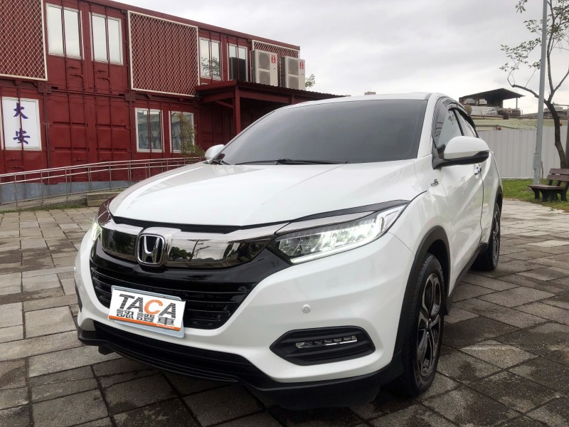 Honda Hr V 盲點偵測 原廠保養 S版 Hr V 1 8 一手車認證車原鈑件新車保固 新北市汽車商業同業公會 Taca優良車商聯盟 中古 二手車買車賣車公會認證保固