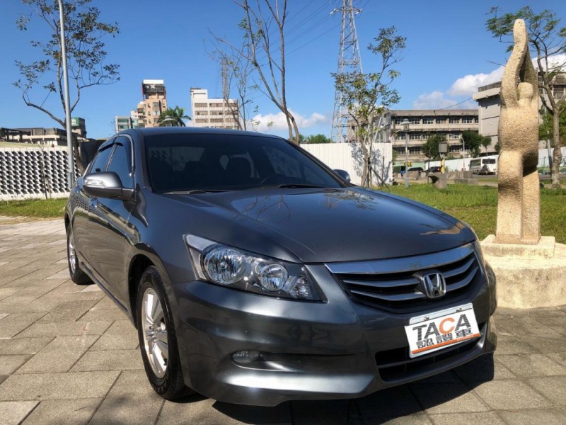 Honda  Accord 【VTi版、內裝極新、原鈑件】ACCORD 2.4 認證車 保固車 稀有好車況 | 新北市汽車商業同業公會｜TACA優良車商聯盟｜中古、二手車買車賣車公會認證保固