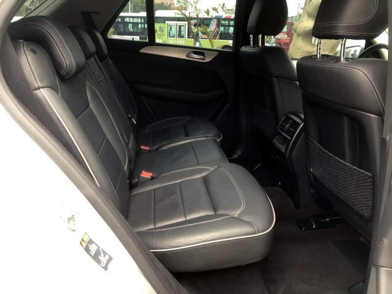 Mercedes-Benz/賓士   ML-CLASS  ML350 【總代理、AMG、原鈑件】ML350 3.0 一手車 保固車 旅行車 認證車 | 新北市汽車商業同業公會｜TACA優良車商聯盟｜中古、二手車買車賣車公會認證保固