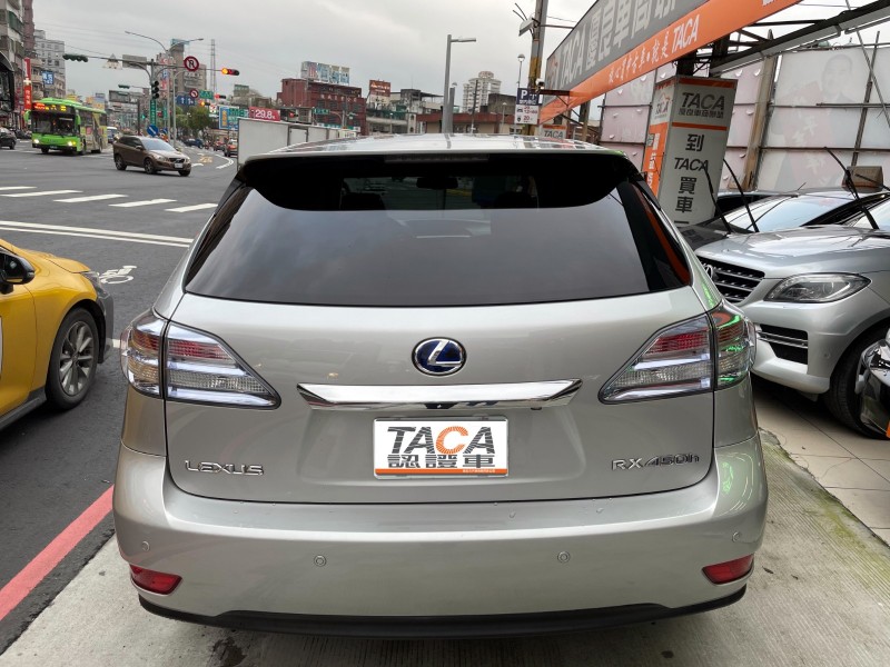 Lexus  RX 【頂級版、4WD、原廠保養】RX450h 3.5 一手車 認證車 保固車 原鈑件 | 新北市汽車商業同業公會｜TACA優良車商聯盟｜中古、二手車買車賣車公會認證保固