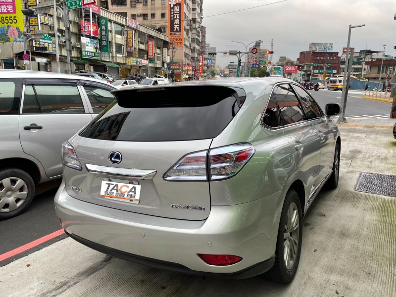 Lexus  RX 【頂級版、4WD、原廠保養】RX450h 3.5 一手車 認證車 保固車 原鈑件 | 新北市汽車商業同業公會｜TACA優良車商聯盟｜中古、二手車買車賣車公會認證保固