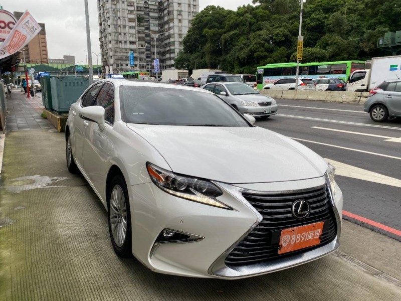 Lexus  ES 【最美ES200、小改款、ACC、雙電椅、冷熱通風】贏錠 | 新北市汽車商業同業公會｜TACA優良車商聯盟｜中古、二手車買車賣車公會認證保固