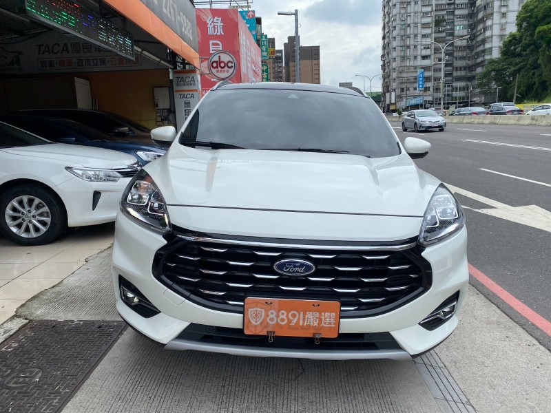 Ford/福特  Kuga 贏錠 全景 環景 旗艦X 無線充 B&O音響 只跑六千 | 新北市汽車商業同業公會｜TACA優良車商聯盟｜中古、二手車買車賣車公會認證保固