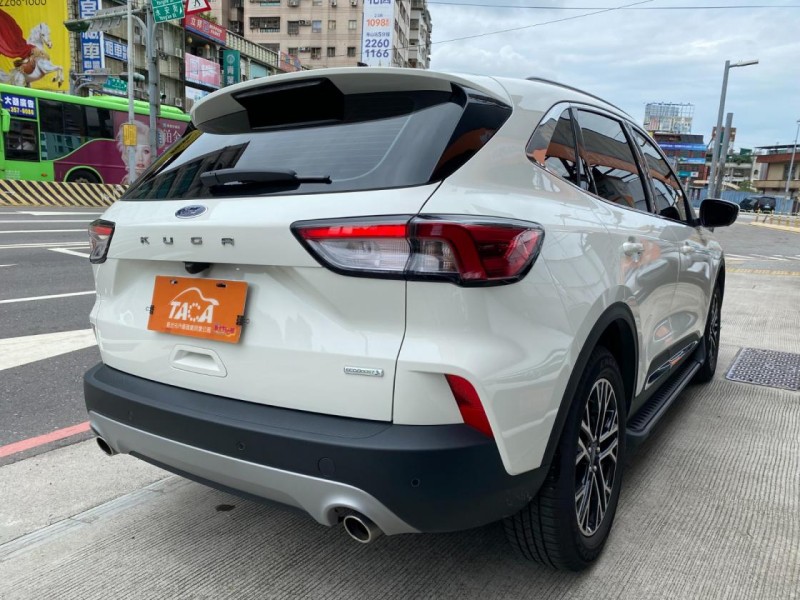 Ford/福特  Kuga 贏錠 全景 環景 旗艦X 無線充 B&O音響 只跑六千 | 新北市汽車商業同業公會｜TACA優良車商聯盟｜中古、二手車買車賣車公會認證保固