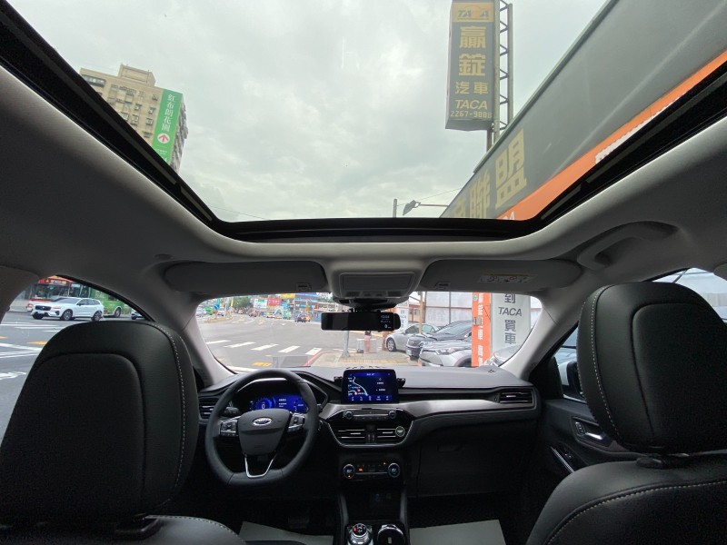 Ford/福特  Kuga 贏錠 全景 環景 旗艦X 無線充 B&O音響 只跑六千 | 新北市汽車商業同業公會｜TACA優良車商聯盟｜中古、二手車買車賣車公會認證保固