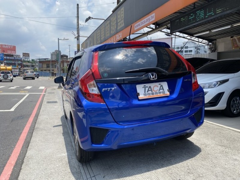 Honda  FIT 【頂級S版、換檔撥片、超低里程三萬公里、循跡防滑、恆溫】 | 新北市汽車商業同業公會｜TACA優良車商聯盟｜中古、二手車買車賣車公會認證保固