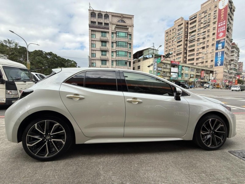 Toyota  Auris ACC跟車、撥片、賽車座椅、盲點、認證合格、HUD抬頭 | 新北市汽車商業同業公會｜TACA優良車商聯盟｜中古、二手車買車賣車公會認證保固