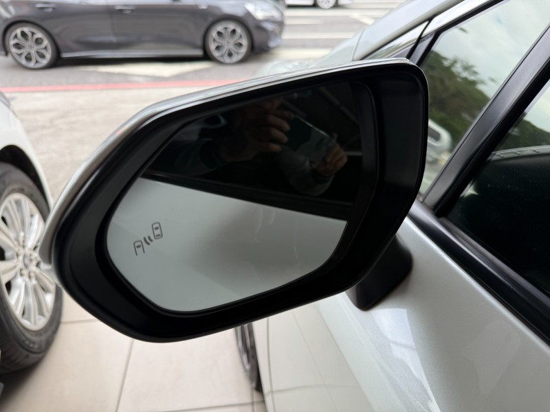 Toyota  Auris ACC跟車、撥片、賽車座椅、盲點、認證合格、HUD抬頭 | 新北市汽車商業同業公會｜TACA優良車商聯盟｜中古、二手車買車賣車公會認證保固