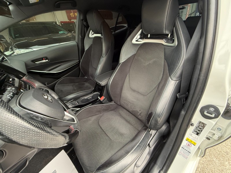 Toyota  Auris ACC跟車、撥片、賽車座椅、盲點、認證合格、HUD抬頭 | 新北市汽車商業同業公會｜TACA優良車商聯盟｜中古、二手車買車賣車公會認證保固