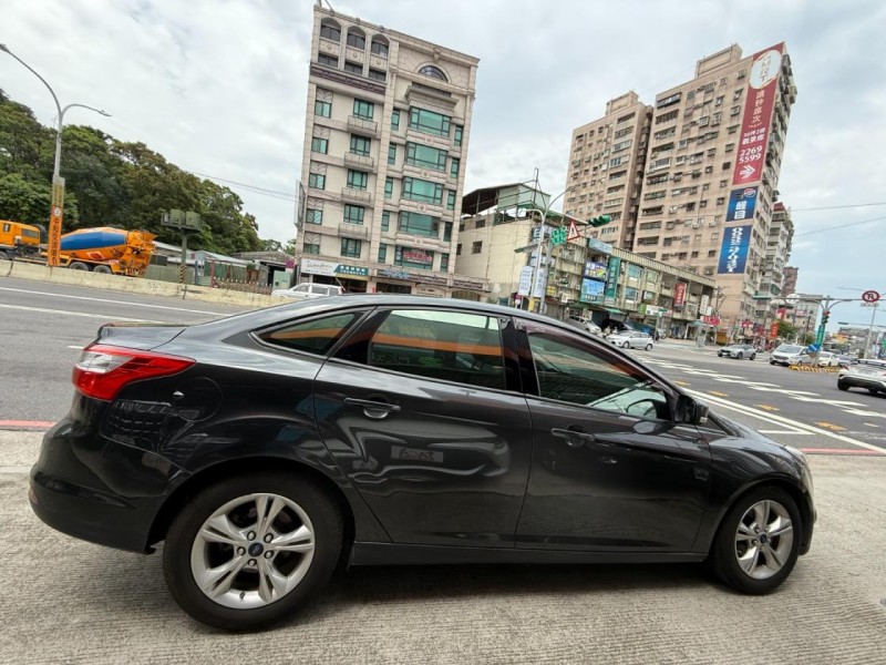 Ford/福特  Focus 低里程保證、認證合格、原鈑件、定速、倒影 | 新北市汽車商業同業公會｜TACA優良車商聯盟｜中古、二手車買車賣車公會認證保固