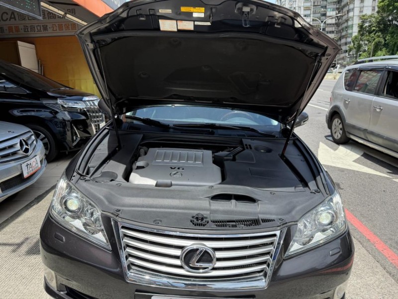 Lexus  ES 【天窗、定速、雙電動冷熱通風椅、超低里程】 | 新北市汽車商業同業公會｜TACA優良車商聯盟｜中古、二手車買車賣車公會認證保固