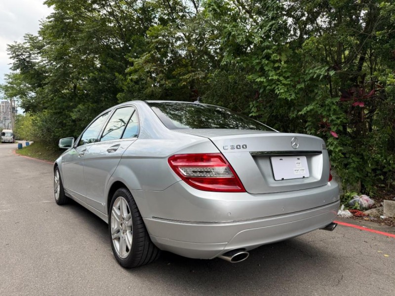 Mercedes-Benz/賓士   C-CLASS  C300 【中華賓士總代理、日行燈、天窗、雙電椅附記憶、低里程】 | 新北市汽車商業同業公會｜TACA優良車商聯盟｜中古、二手車買車賣車公會認證保固