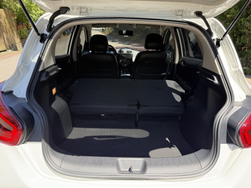 Nissan  Tiida 【全車原鈑件原漆｜完整原廠保養｜車況如新｜循跡防滑功能】 | 新北市汽車商業同業公會｜TACA優良車商聯盟｜中古、二手車買車賣車公會認證保固