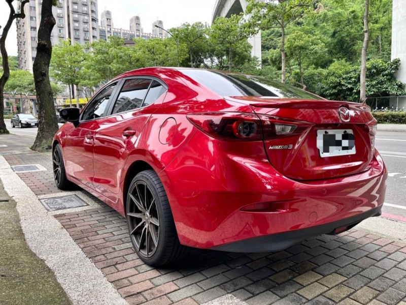 Mazda  Mazda3 MAZDA 3 尊榮安全版 一手車原廠保養 電子手剎車 盲點 抬頭顯示器 | 新北市汽車商業同業公會｜TACA優良車商聯盟｜中古、二手車買車賣車公會認證保固