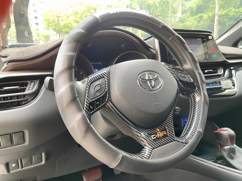 Toyota  C-HR Toyota C-HR 2019款 CVT 1.2L  | 新北市汽車商業同業公會｜TACA優良車商聯盟｜中古、二手車買車賣車公會認證保固