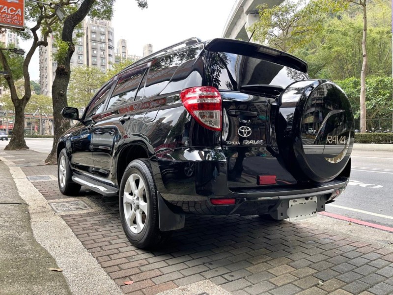 Toyota  RAV4 Toyota RAV4 2012款 2.4 E 黑色 | 新北市汽車商業同業公會｜TACA優良車商聯盟｜中古、二手車買車賣車公會認證保固