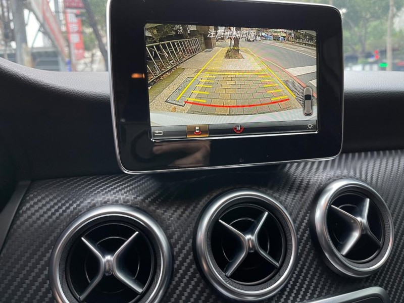 Mercedes-Benz/賓士   A-CLASS  A180 M-Benz A-Class 2016款 AMG A180 Line 白色 | 新北市汽車商業同業公會｜TACA優良車商聯盟｜中古、二手車買車賣車公會認證保固