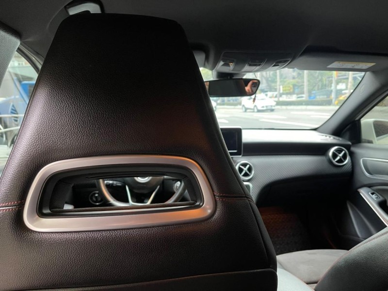 Mercedes-Benz/賓士   A-CLASS  A180 M-Benz A-Class 2016款 AMG A180 Line 白色 | 新北市汽車商業同業公會｜TACA優良車商聯盟｜中古、二手車買車賣車公會認證保固