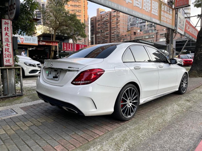 Mercedes-Benz/賓士   C-CLASS  C300 M-Benz C-Class Sedan 2015款 C300 AMG 白色 | 新北市汽車商業同業公會｜TACA優良車商聯盟｜中古、二手車買車賣車公會認證保固