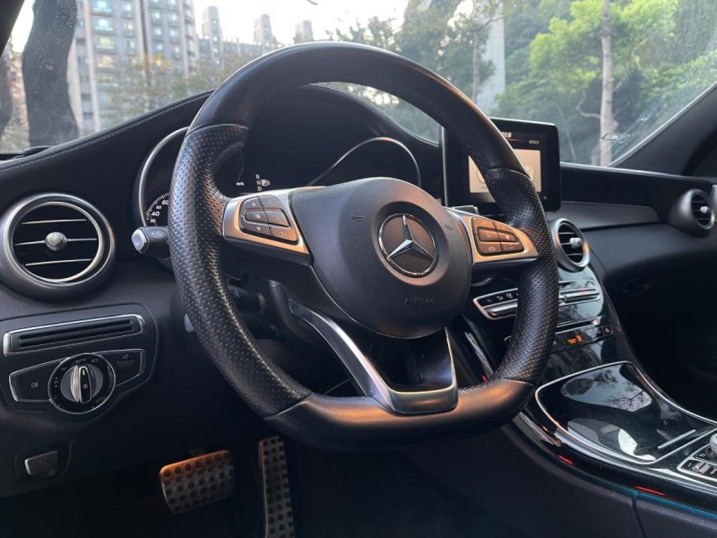 Mercedes-Benz/賓士   C-CLASS  C300 M-Benz C-Class Sedan 2015款 C300 AMG 白色 | 新北市汽車商業同業公會｜TACA優良車商聯盟｜中古、二手車買車賣車公會認證保固