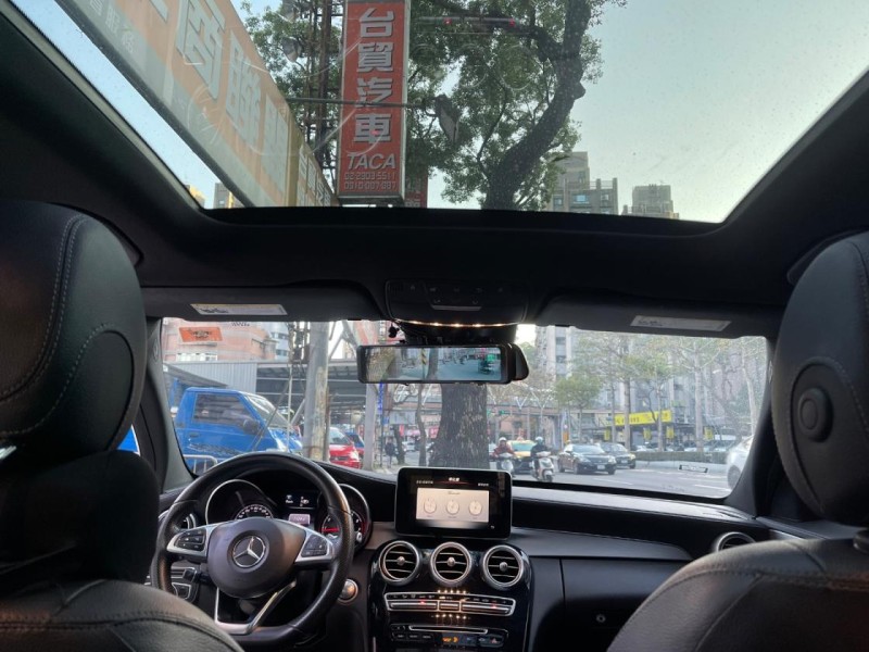 Mercedes-Benz/賓士   C-CLASS  C300 M-Benz C-Class Sedan 2015款 C300 AMG 白色 | 新北市汽車商業同業公會｜TACA優良車商聯盟｜中古、二手車買車賣車公會認證保固