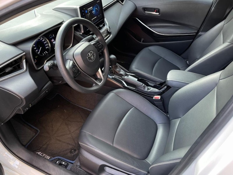 Toyota  Altis Toyota Corolla Altis 2023款 Hybrid尊爵 白色 | 新北市汽車商業同業公會｜TACA優良車商聯盟｜中古、二手車買車賣車公會認證保固