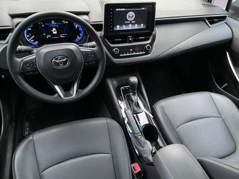 Toyota  Altis Toyota Corolla Altis 2022款 Hybrid尊爵 銀色 | 新北市汽車商業同業公會｜TACA優良車商聯盟｜中古、二手車買車賣車公會認證保固