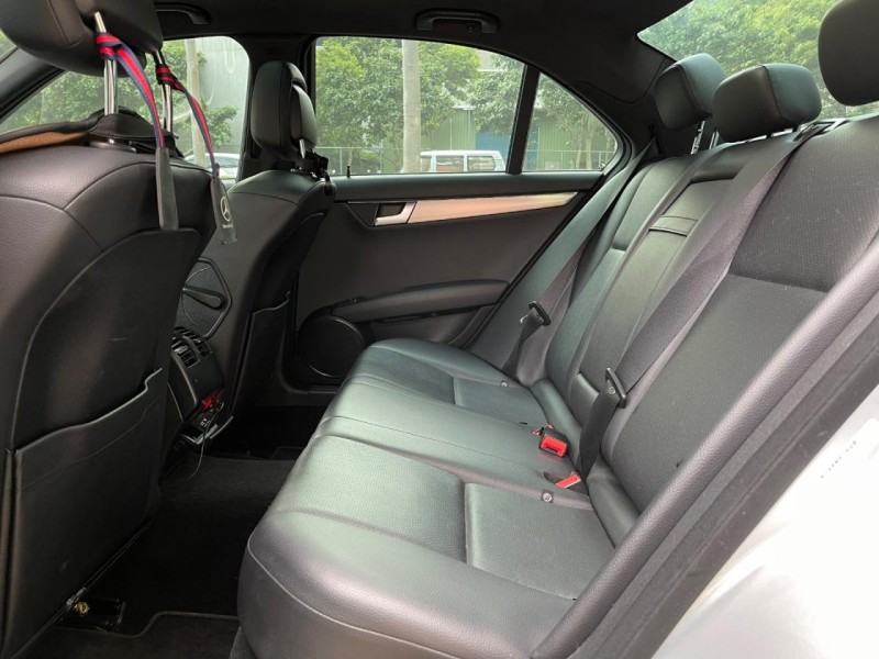 Mercedes-Benz/賓士   C-CLASS  C250 M-Benz C-Class Sedan 2012款 C250 AMG 銀色 | 新北市汽車商業同業公會｜TACA優良車商聯盟｜中古、二手車買車賣車公會認證保固
