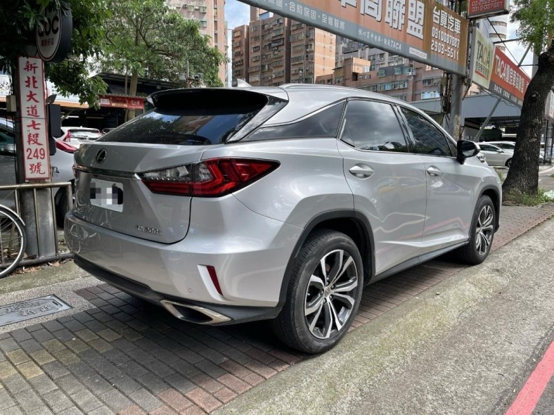 Lexus  RX RX200T 頂級 天窗 跟車 盲點 車道偏移 抬頭顯示 導航 | 新北市汽車商業同業公會｜TACA優良車商聯盟｜中古、二手車買車賣車公會認證保固
