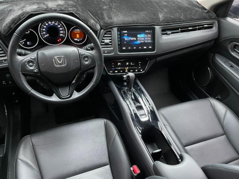Honda  HR-V HONDA HRV S 版 換檔撥片 免鑰匙 倒車顯影 電子手剎 | 新北市汽車商業同業公會｜TACA優良車商聯盟｜中古、二手車買車賣車公會認證保固