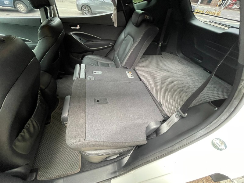 Hyundai  Santa Fe SANTA FE 山土匪 2.2柴油 5+2 七人座 一手車 全原廠保養 車況優 | 新北市汽車商業同業公會｜TACA優良車商聯盟｜中古、二手車買車賣車公會認證保固