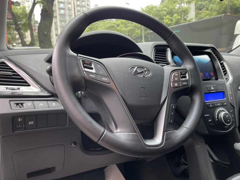 Hyundai  Santa Fe SANTA FE 山土匪 2.2柴油 5+2 七人座 一手車 全原廠保養 車況優 | 新北市汽車商業同業公會｜TACA優良車商聯盟｜中古、二手車買車賣車公會認證保固