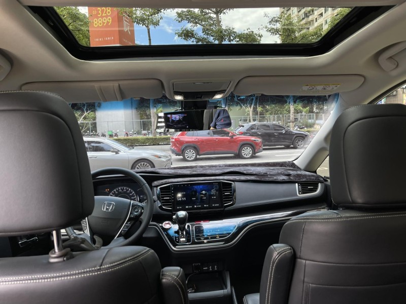 Honda  Odyssey ODYSSEY 2.4 APEX  全原廠保養 電尾門 雙電動滑門 360環景 | 新北市汽車商業同業公會｜TACA優良車商聯盟｜中古、二手車買車賣車公會認證保固