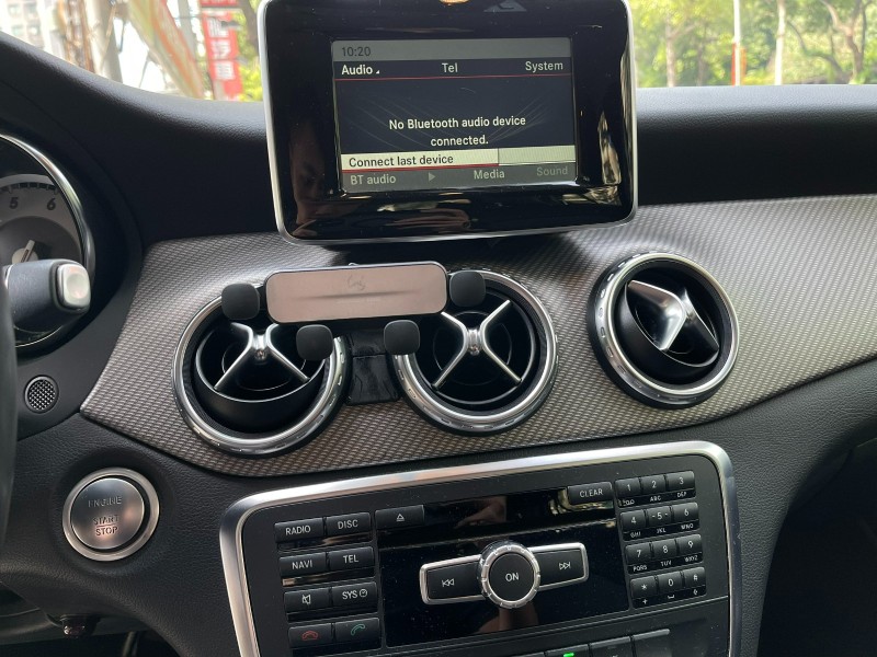 Mercedes-Benz/賓士   GLA-CLASS  GLA180 BENZ GLA180 原版件 免鑰匙 快撥 多功能方向盤 電尾門 倒車顯影 | 新北市汽車商業同業公會｜TACA優良車商聯盟｜中古、二手車買車賣車公會認證保固